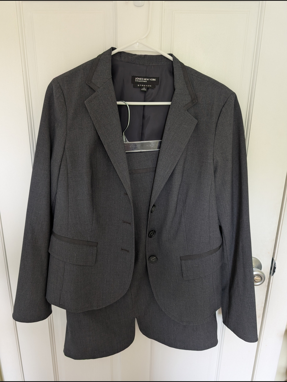 Jones New York Charcoal Gray Women's Two-Piece Suit